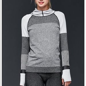 GAPfit Pullover Hoodie